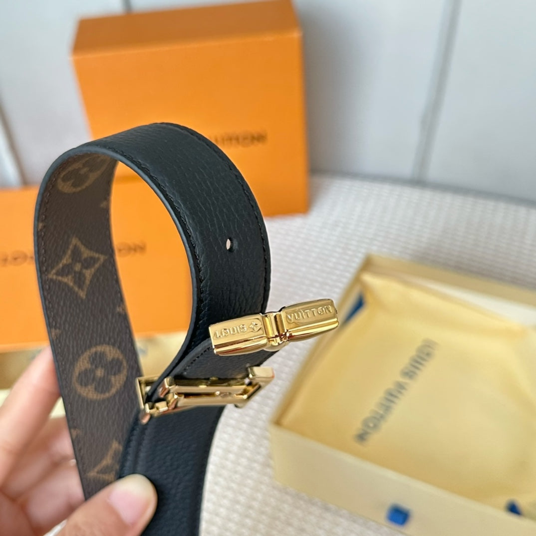 PRETTY LV 30MM REVERSIBLE BELT IN BLACK CALFSKIN GOLD HARDWARE