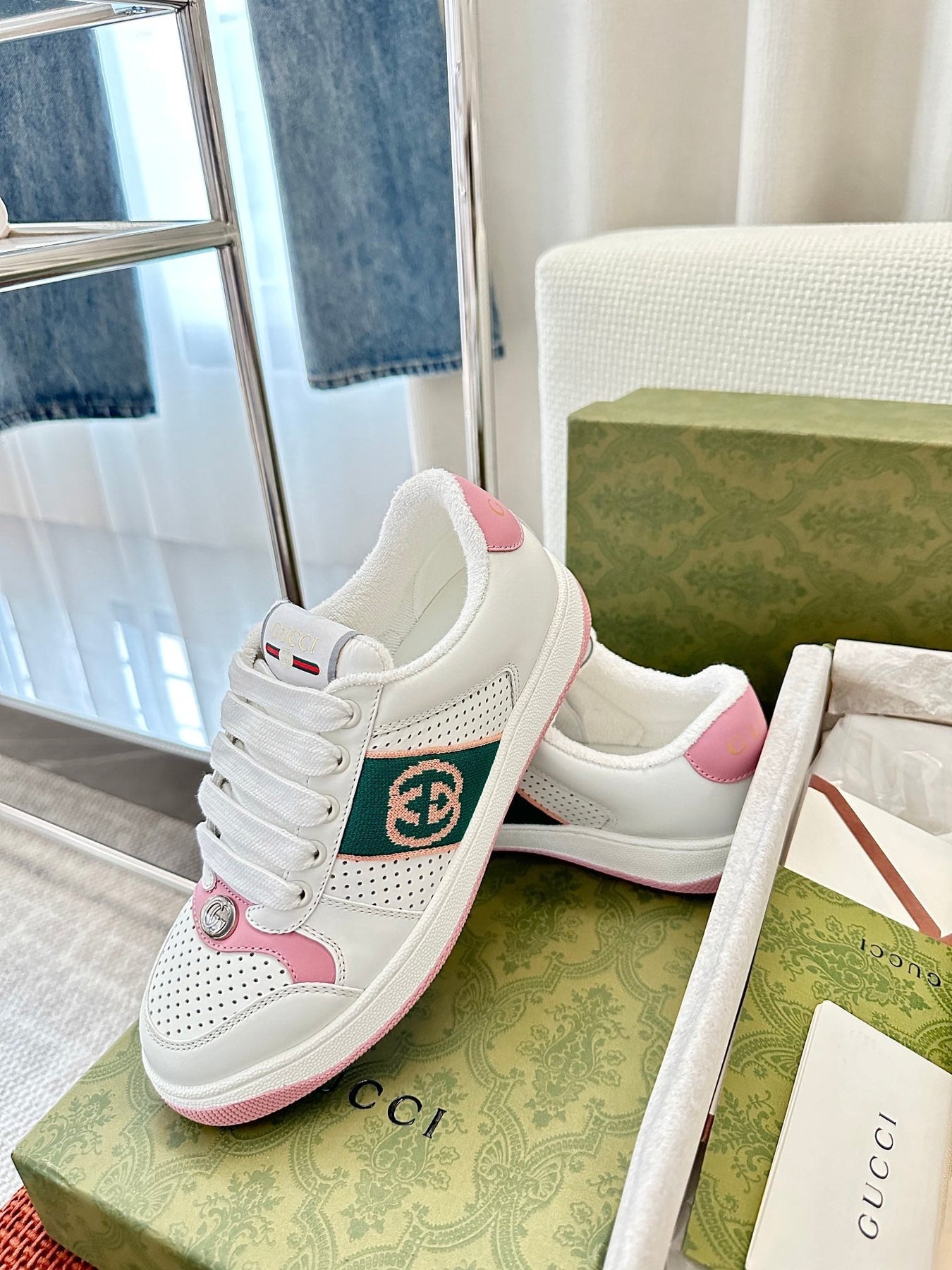GG SCREENER SNEAKER WHITE AND PINK CALFSKIN