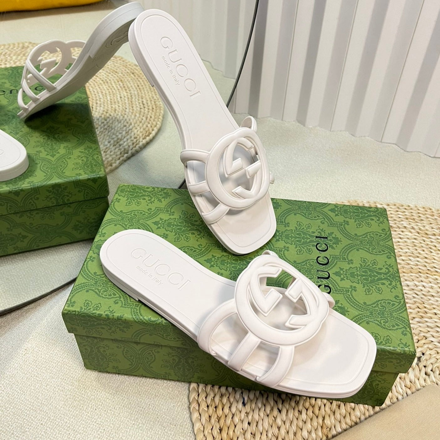 GG Rubber Slide White