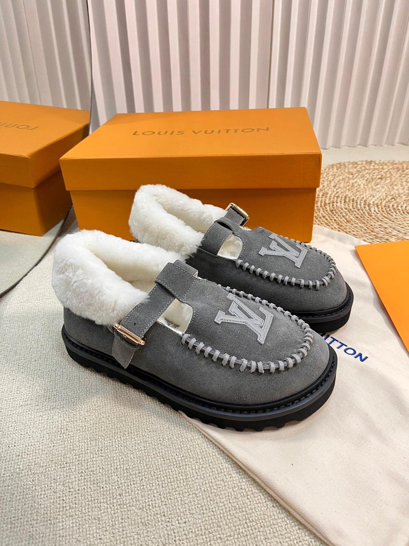 COLORADO COMFORT MARY JANE IN SHADOW GRAY SUEDE AND SHEARLING LINING