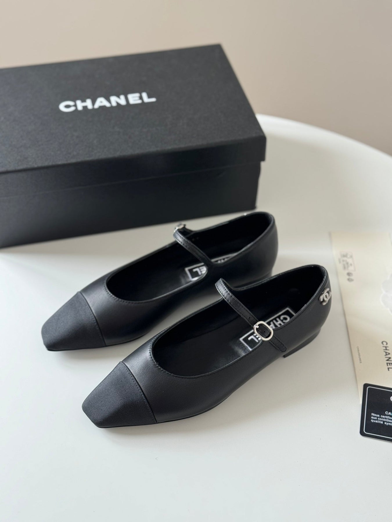 MARY JANE BLACK CALFSKIN