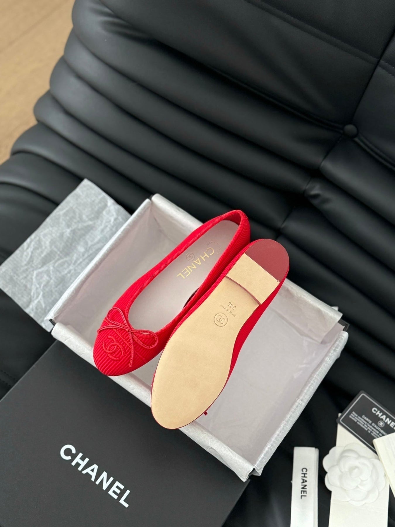 CLASSIC BALLET FLATS CHERRY RED LAMBSKIN