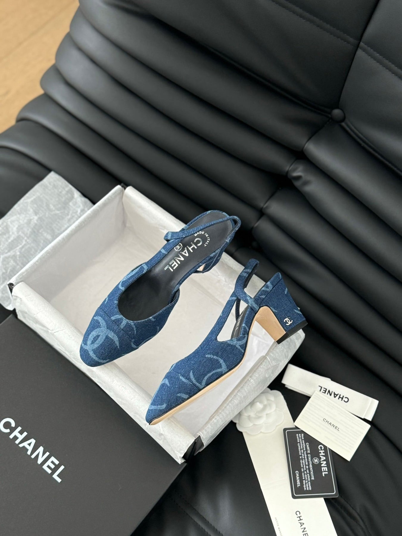 CLASSIC HIGH SLINGBACK NAVY BLUE CALFSKIN