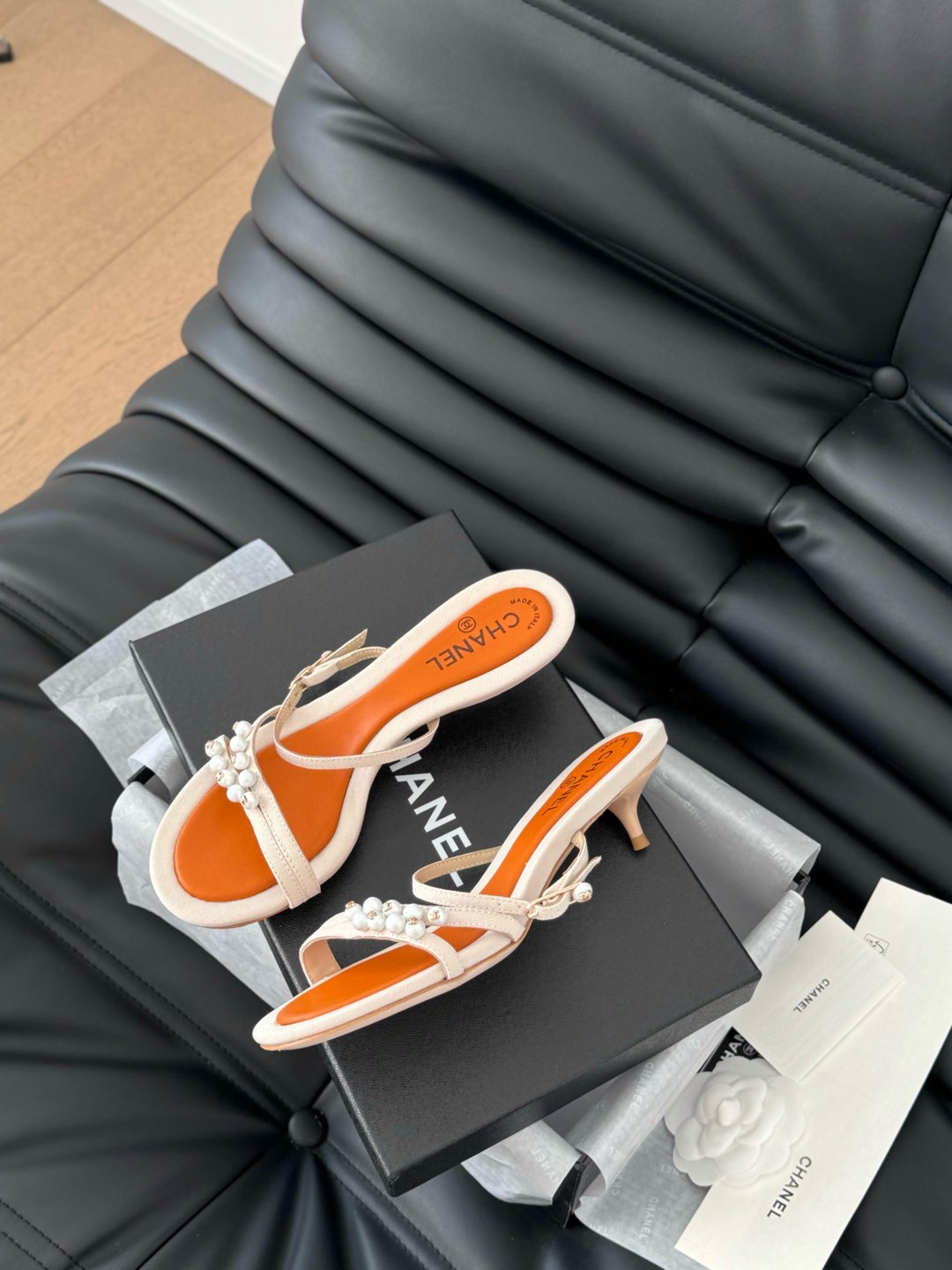 PEARL SANDAL IN BEIGE AND ORANGE LAMBSKIN 35 MM