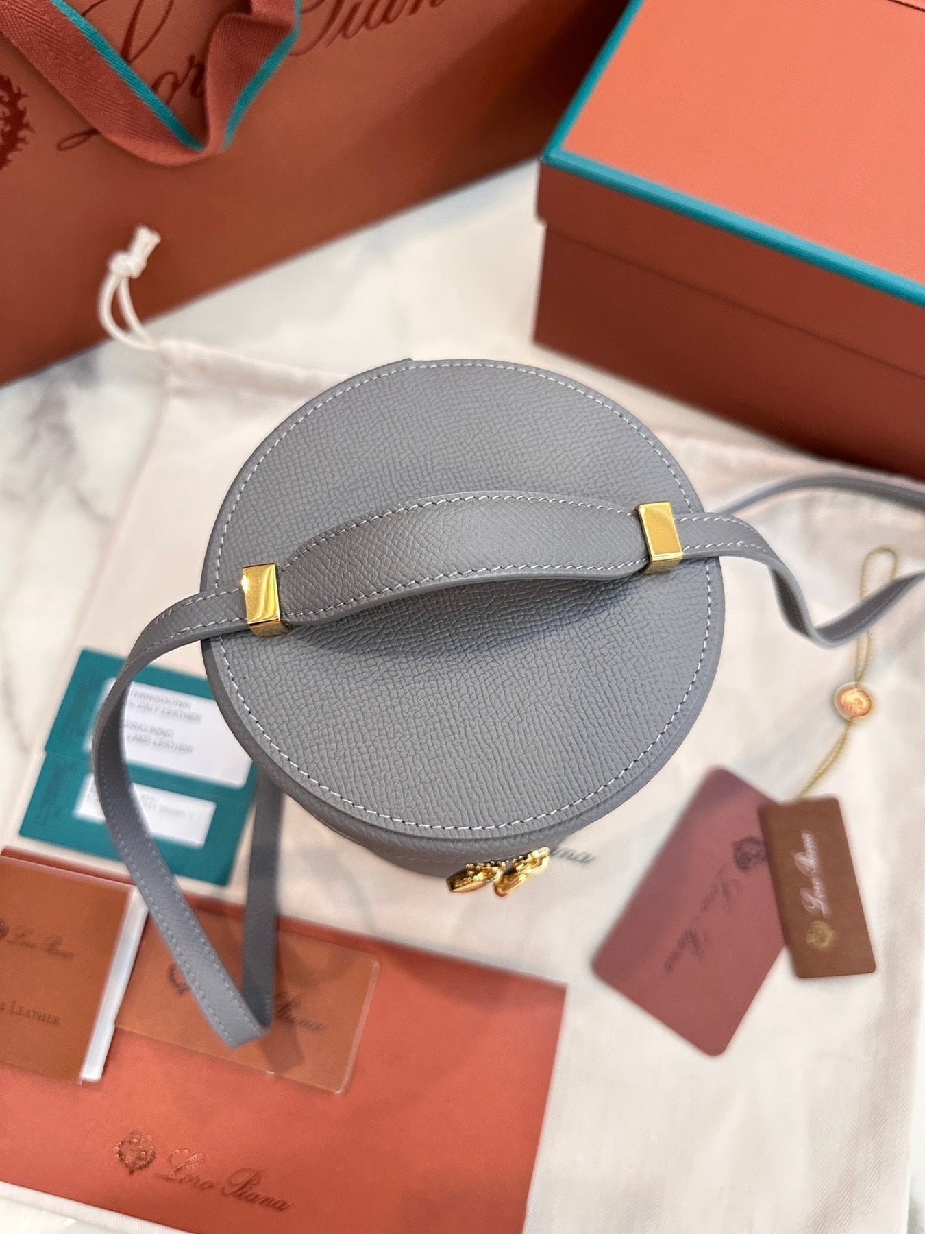 EXTRA CASE MEDIUM 16 BAG IN DOVE GRAY SMOOTH CALFSKIN WITH GOLD HARDWARE