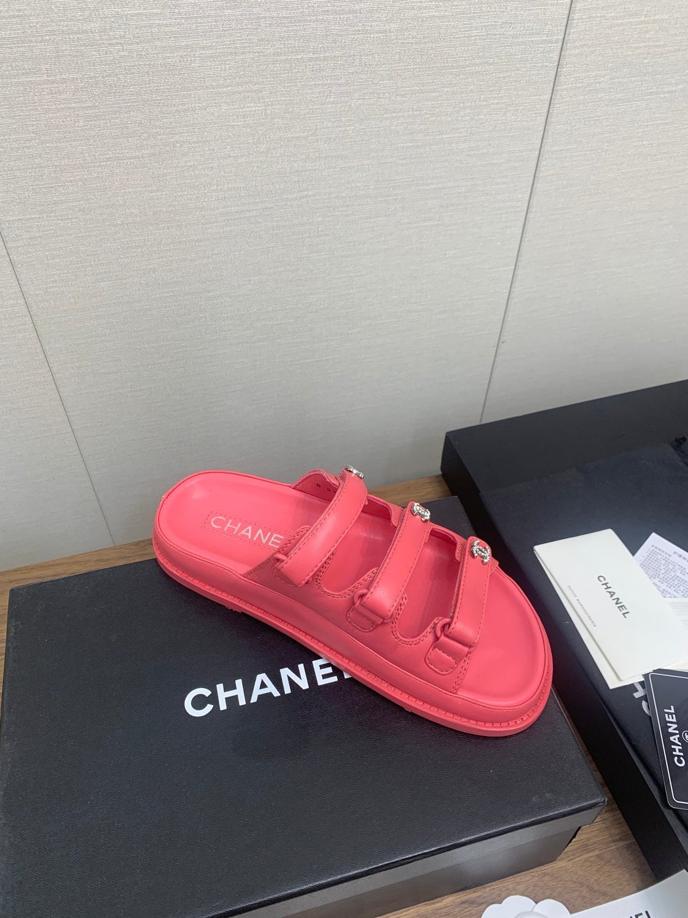 DAD SANDAL IN RED PINK LAMBSKIN MULE