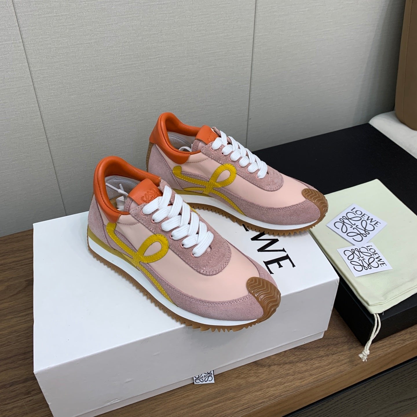 LW FLOW RUNNER SNEAKER LIGHT PINK SUEDE