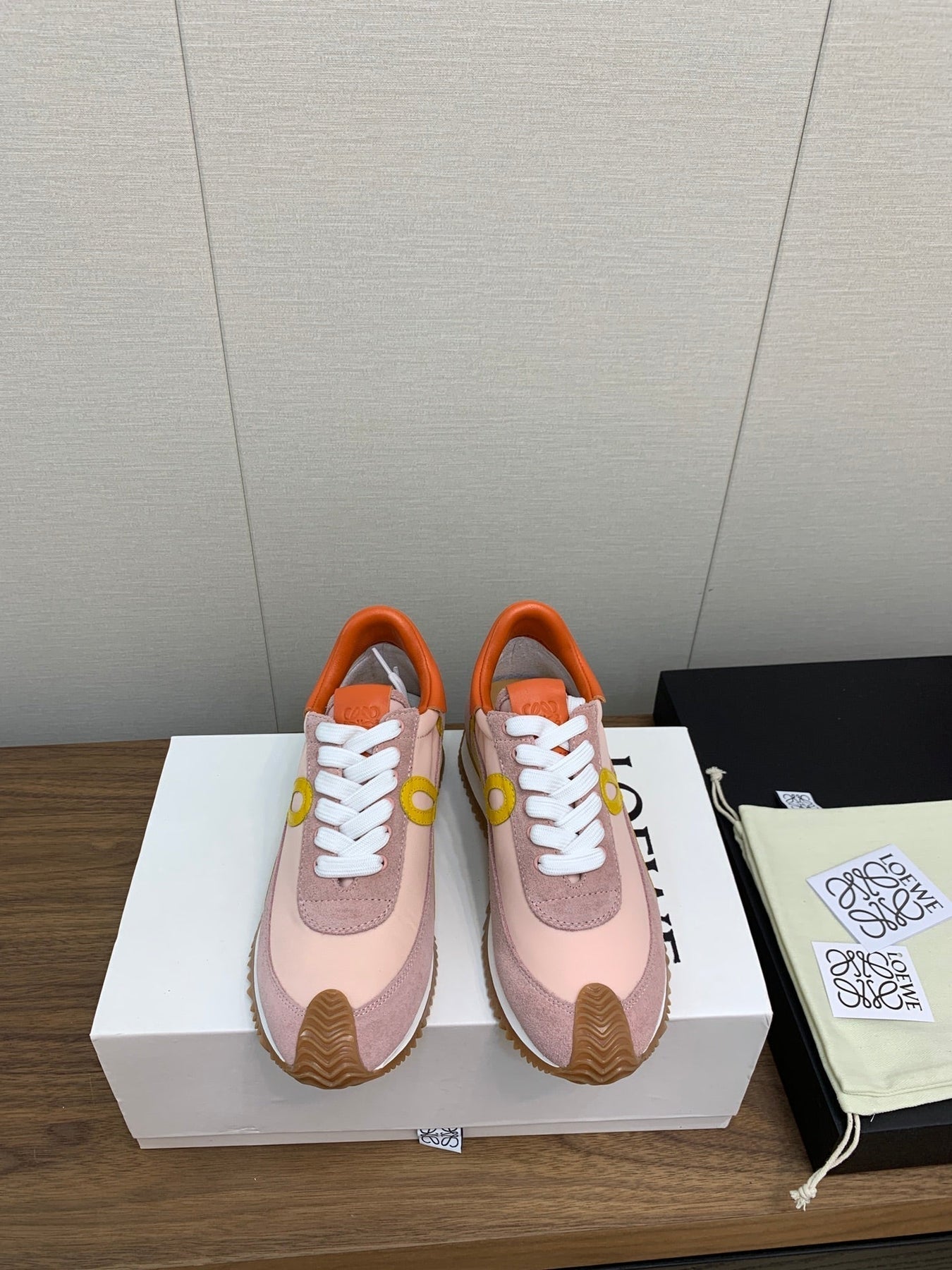 LW FLOW RUNNER SNEAKER LIGHT PINK SUEDE