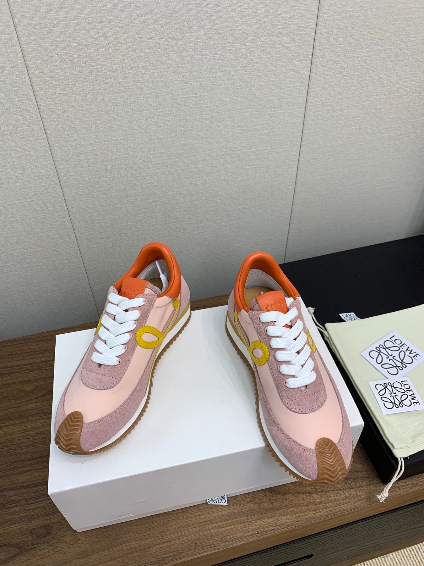 LW FLOW RUNNER SNEAKER LIGHT PINK SUEDE