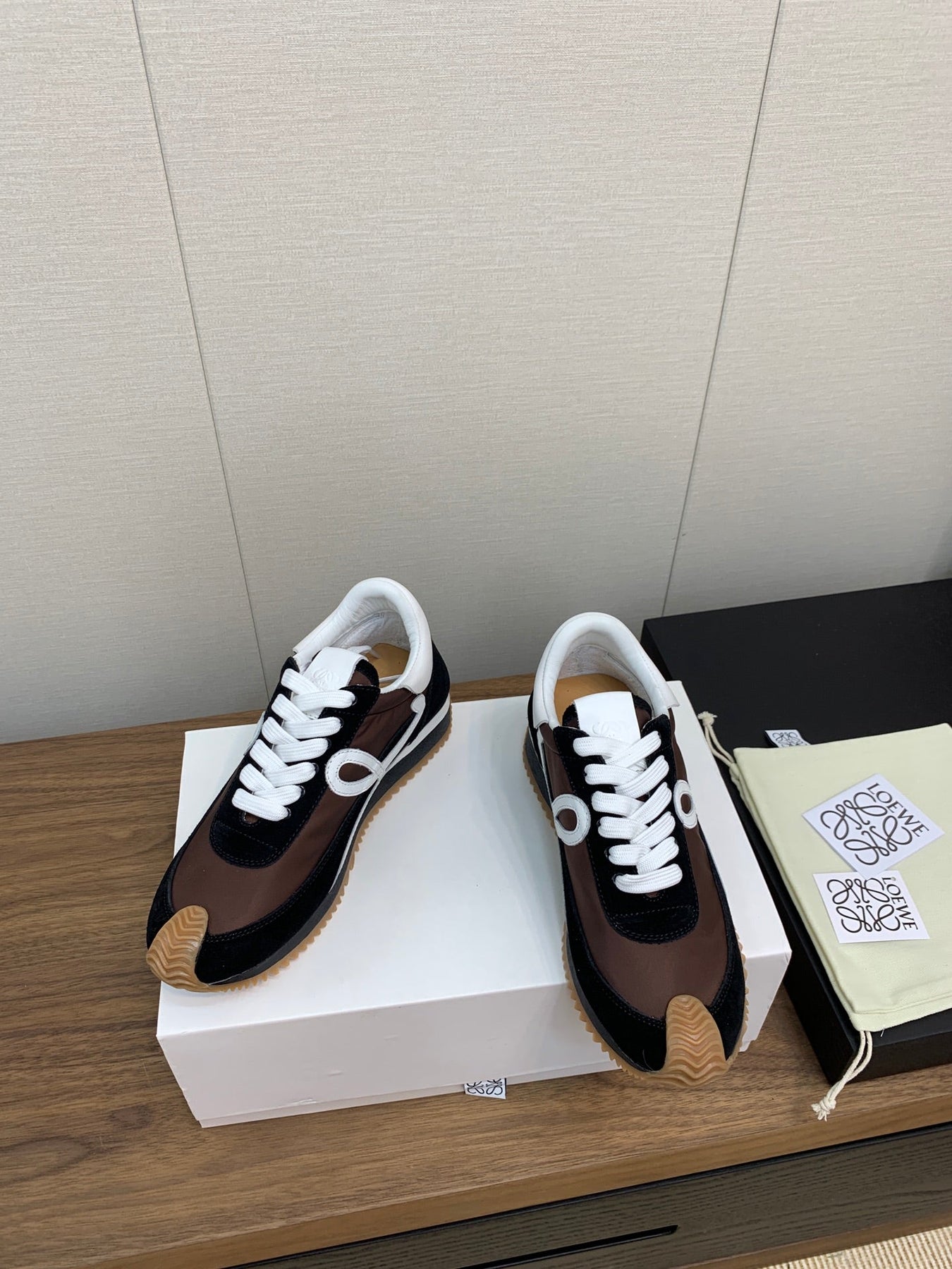 LW FLOW RUNNER SNEAKER BLACK-BROWN SUEDE