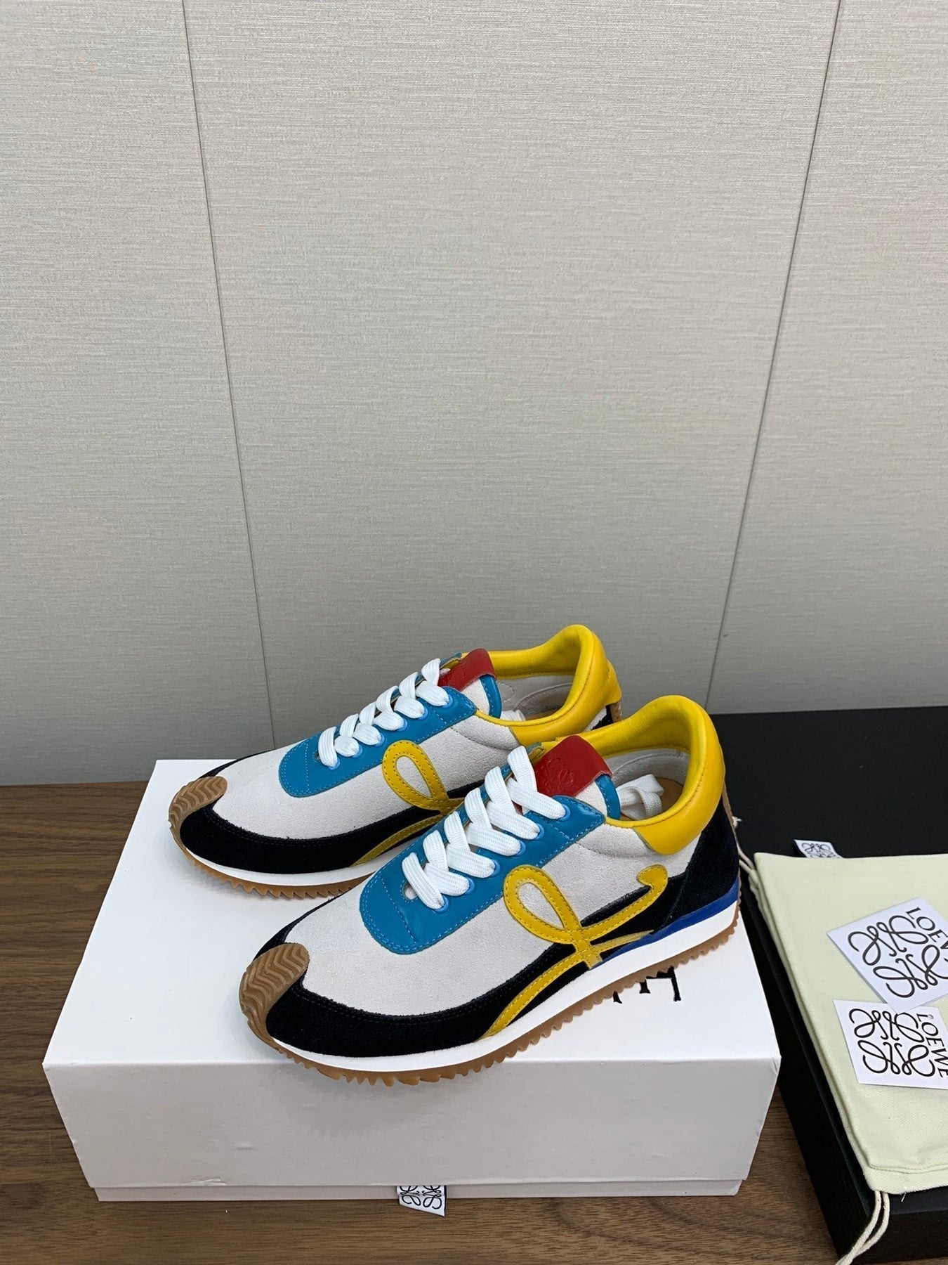 LW FLOW RUNNER SNEAKER WHITE-BLUE SUEDE