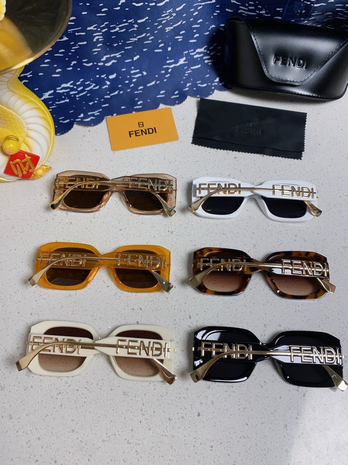 OVERSIZES FF DIAMONDS SQUARE SUNGLASSES 551639 IN ACETATE