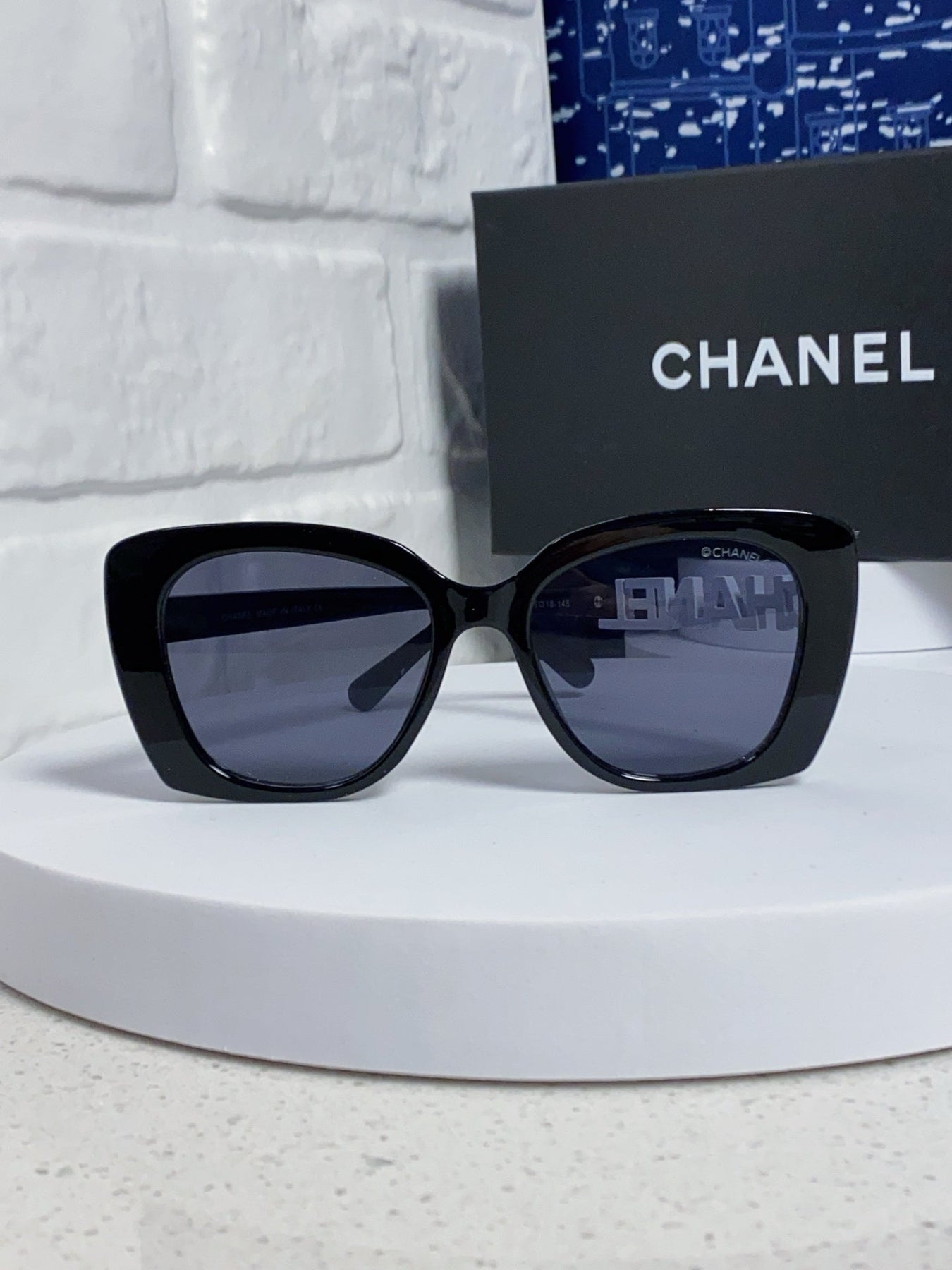 BUTTERFLY SUNGLASSES 641815 IN BLACK ACETATE WHITE METAL LOGO