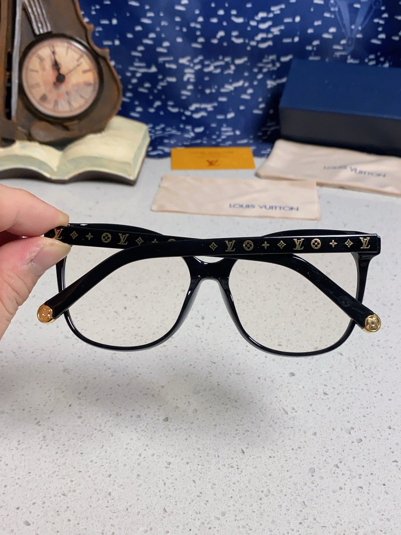 CAT EYE SUNGLASSES Z1657W IN BLACK ACETATE MONOGRAM LOGO