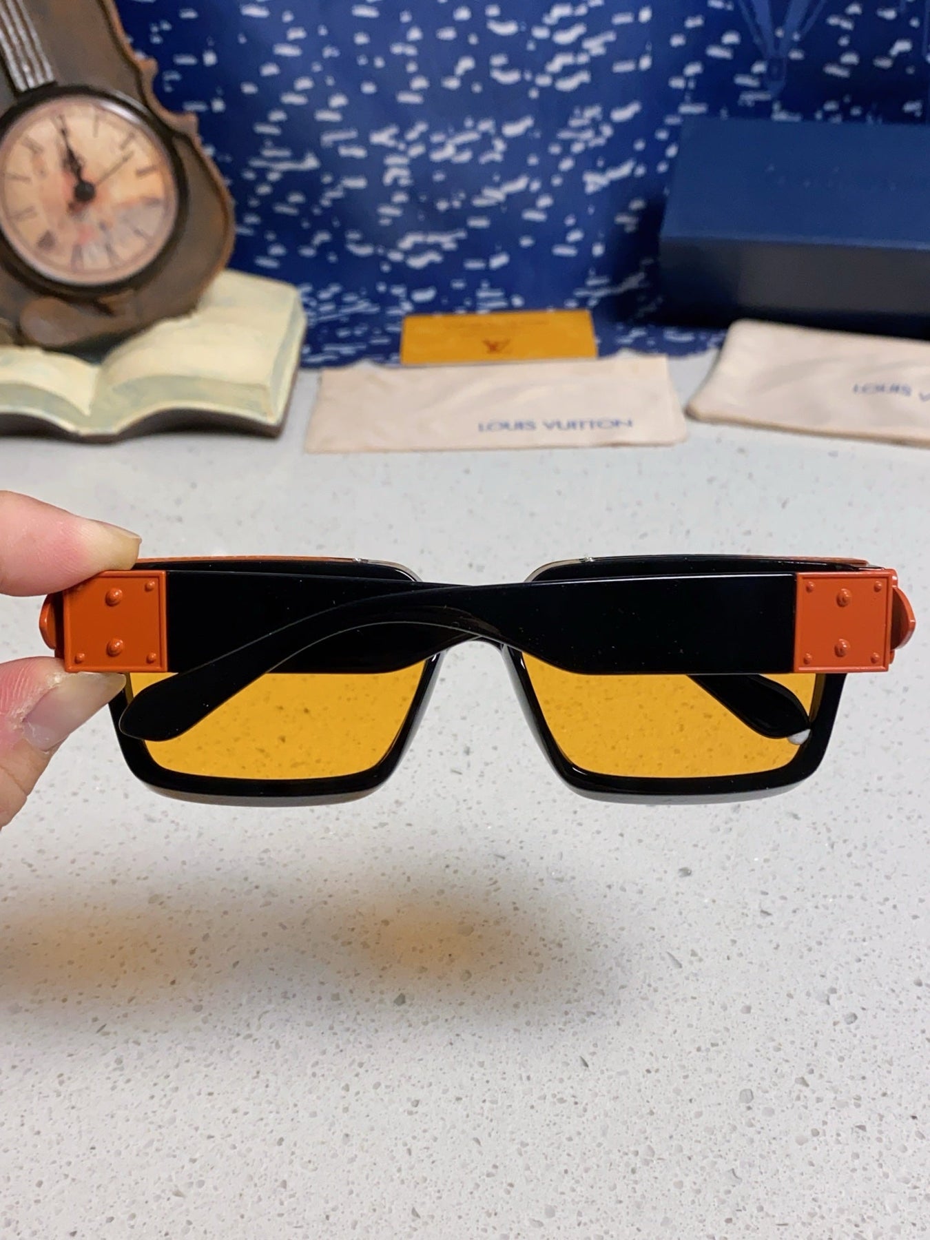 RECTANGLE SUNGLASSES 575848 IN BLACK ACETATE ORANGE METAL YELLOW LENS