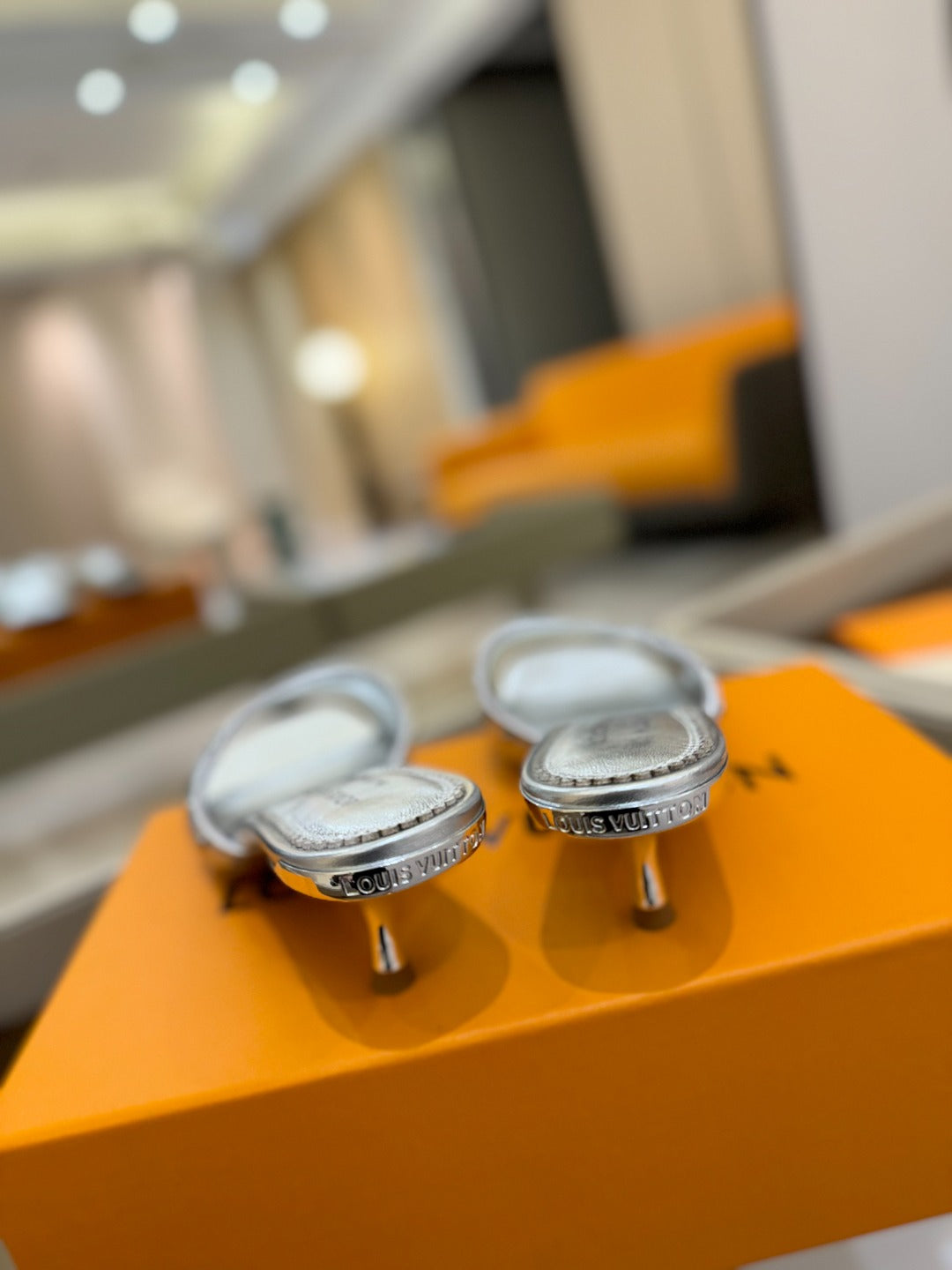 LV X TM 6AM HIGH 4 CM MULE IN SILVER CALFSKIN