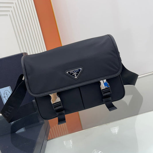 PRA 26 SHOULDER BAG IN BLACK RE-NYLON AND SAFFIANO LEATHER