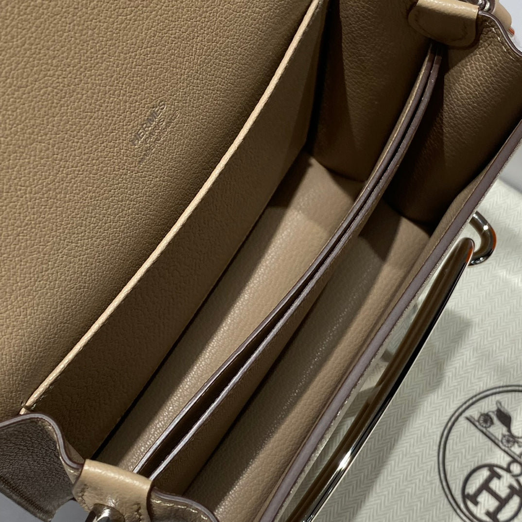 HM ROULIS 18 MINI BAG IN LIGHT BROWN CALFSKIN SILVER-TONE HARDWARE