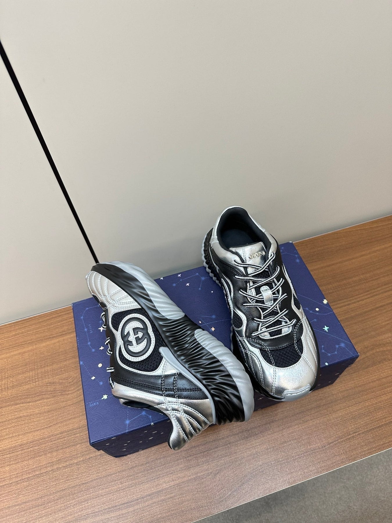 GG Ripple Leather Sneakers Black Silver