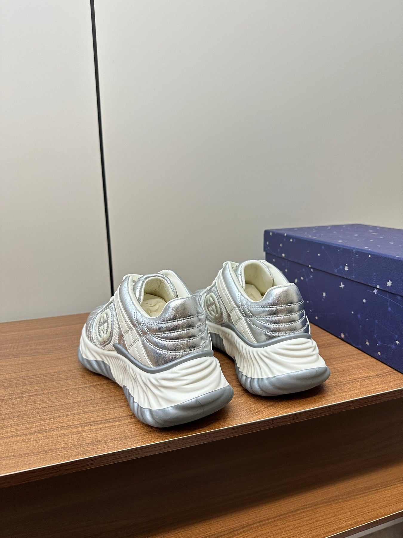 GG Ripple Leather Sneakers White Silver