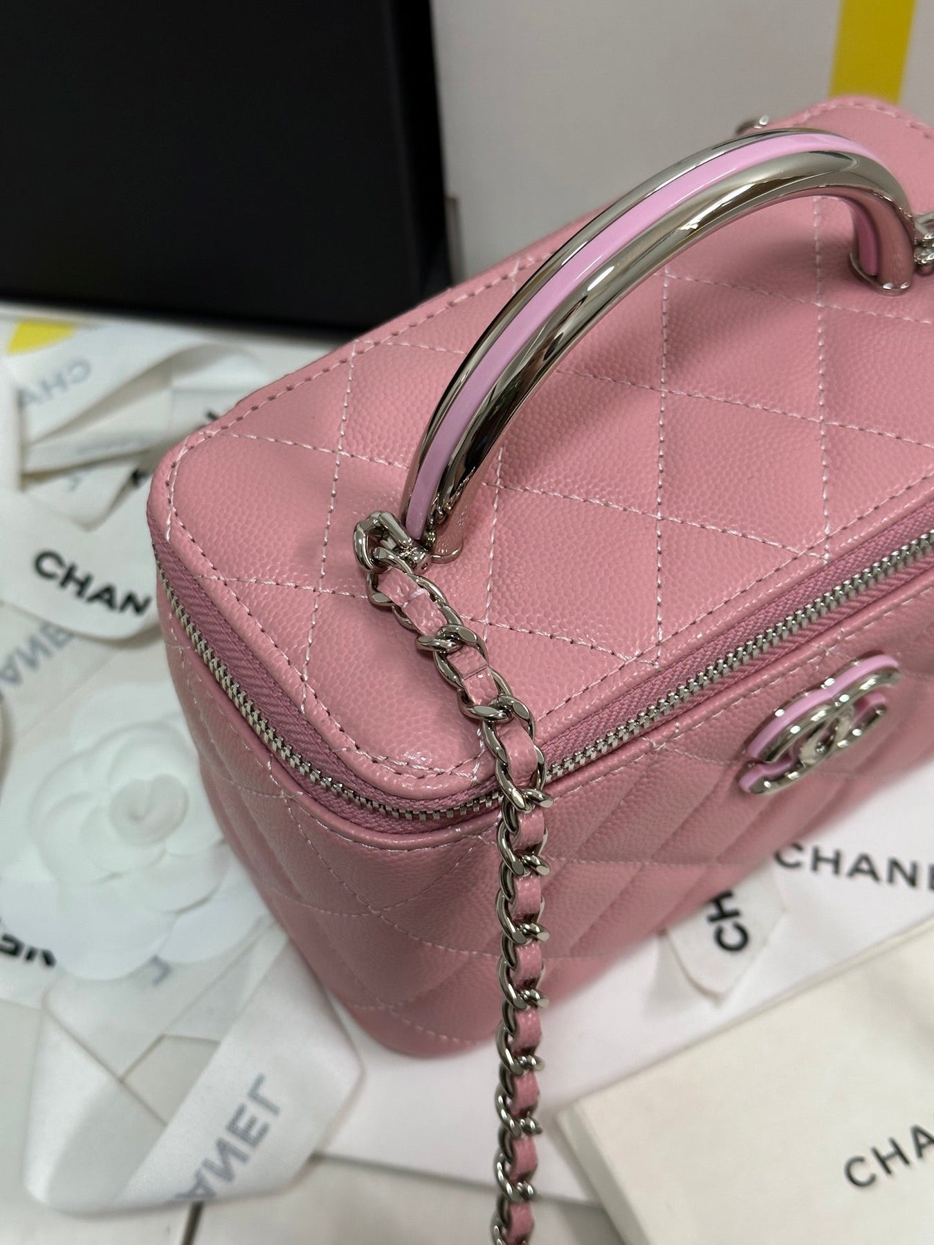 MINI VANITY TOP HANDLE CASE 17 IN PINK CAVIAR SKIN SILVER-TONE PLATED METAL