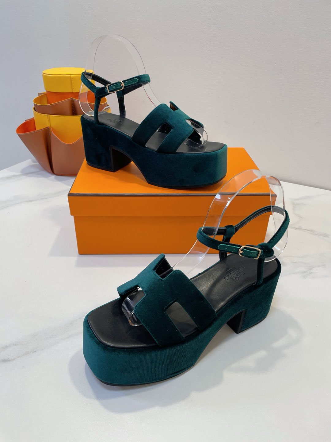 JAM 30 SANDAL IN GREEN FOREST VELVET