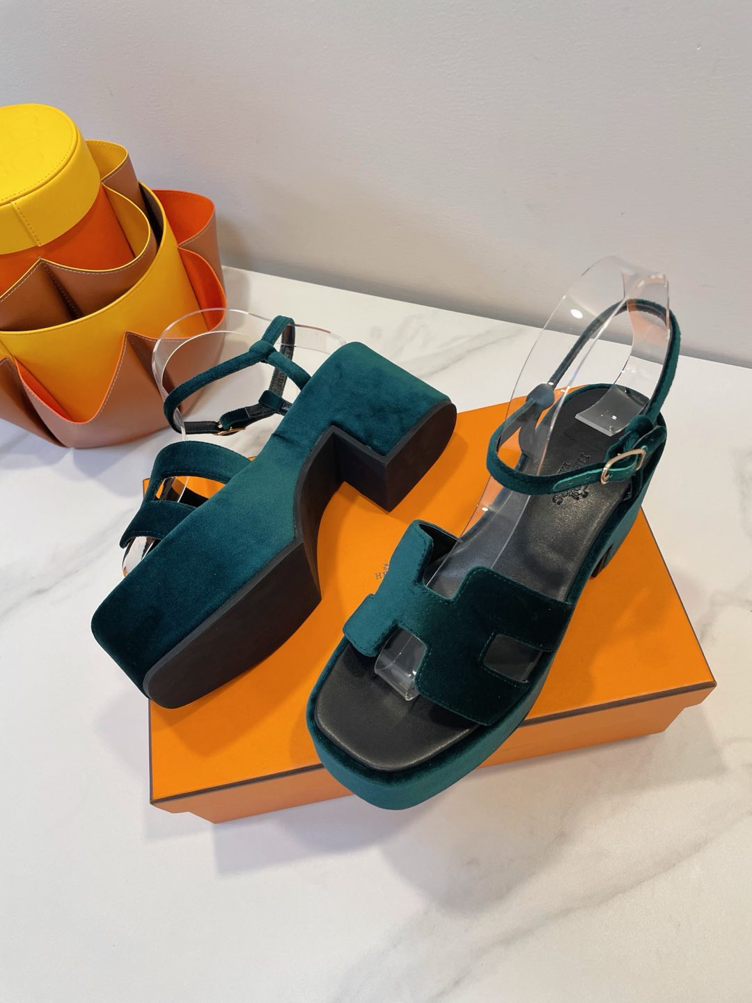 JAM 30 SANDAL IN GREEN FOREST VELVET