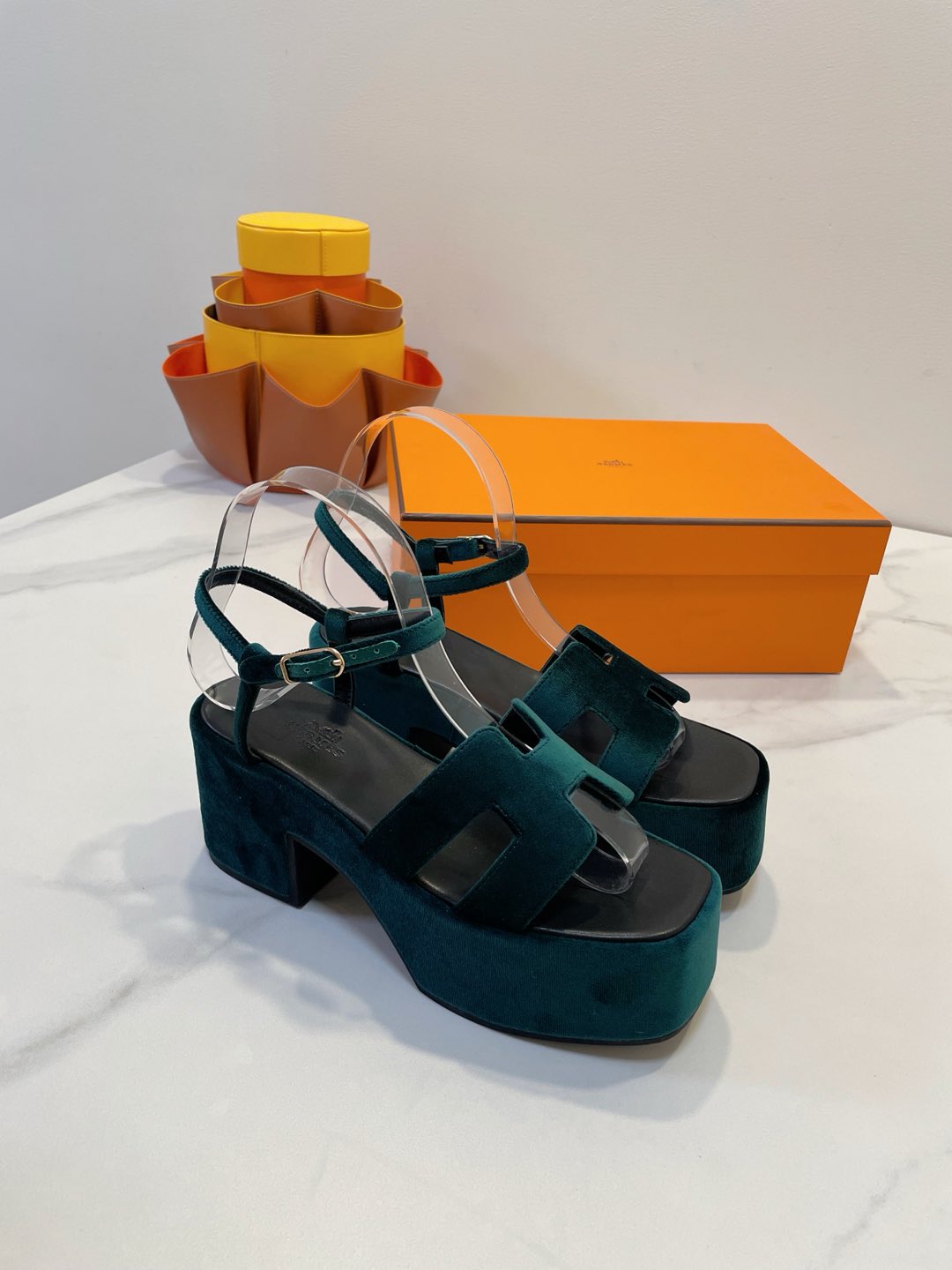 JAM 30 SANDAL IN GREEN FOREST VELVET