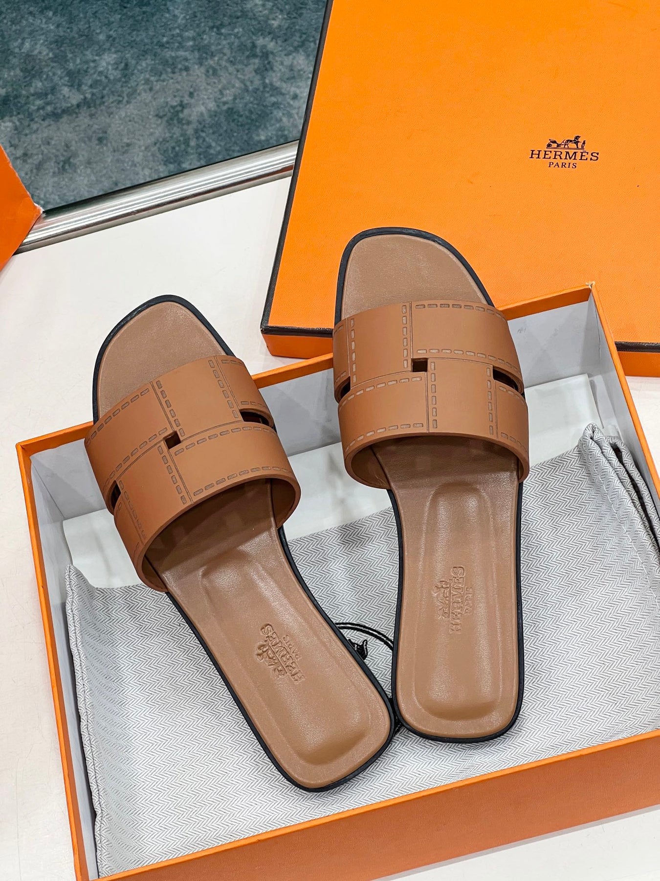 IDIOMA SANDAL IN BRONZE BROWN CALFSKIN
