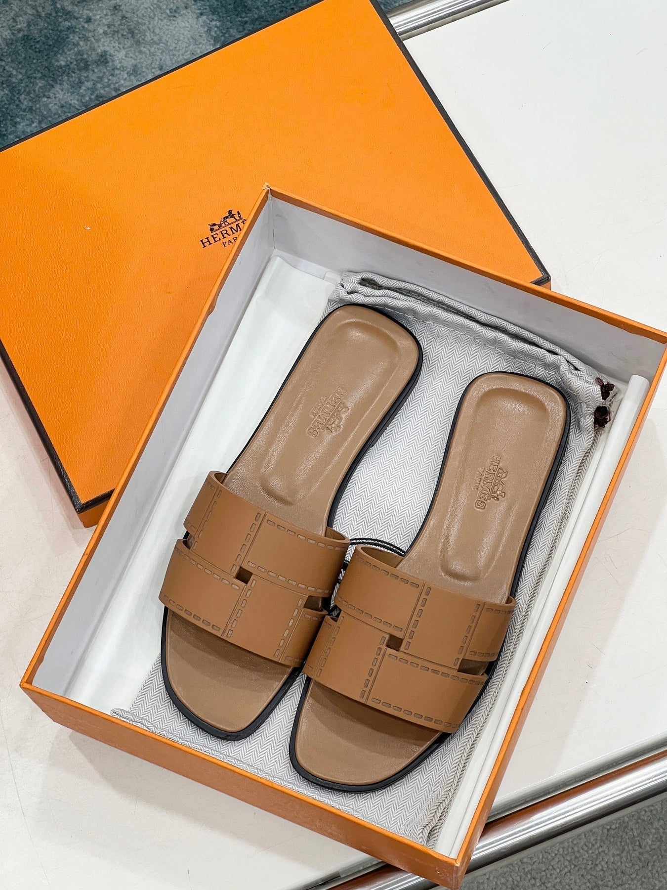 IDIOMA SANDAL IN BRONZE BROWN CALFSKIN