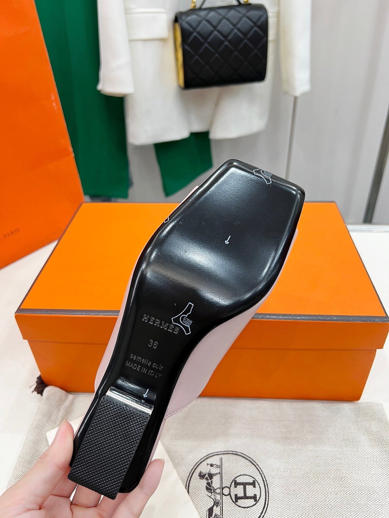 IDOLE SANDAL IN BABY PINK CALFSKIN