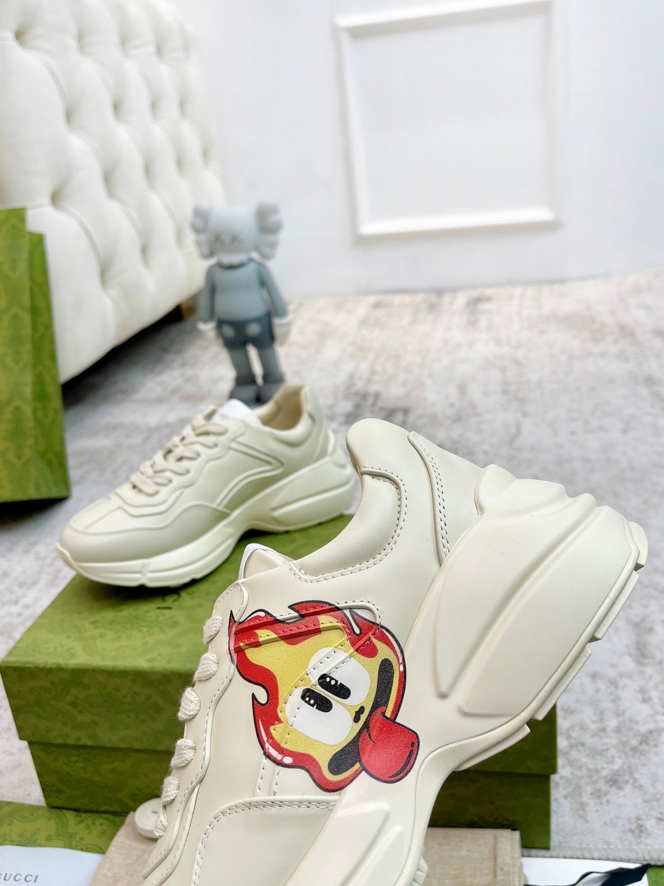 GG RHYTON TRAINER WHITE LAMBSKIN WITH ICON