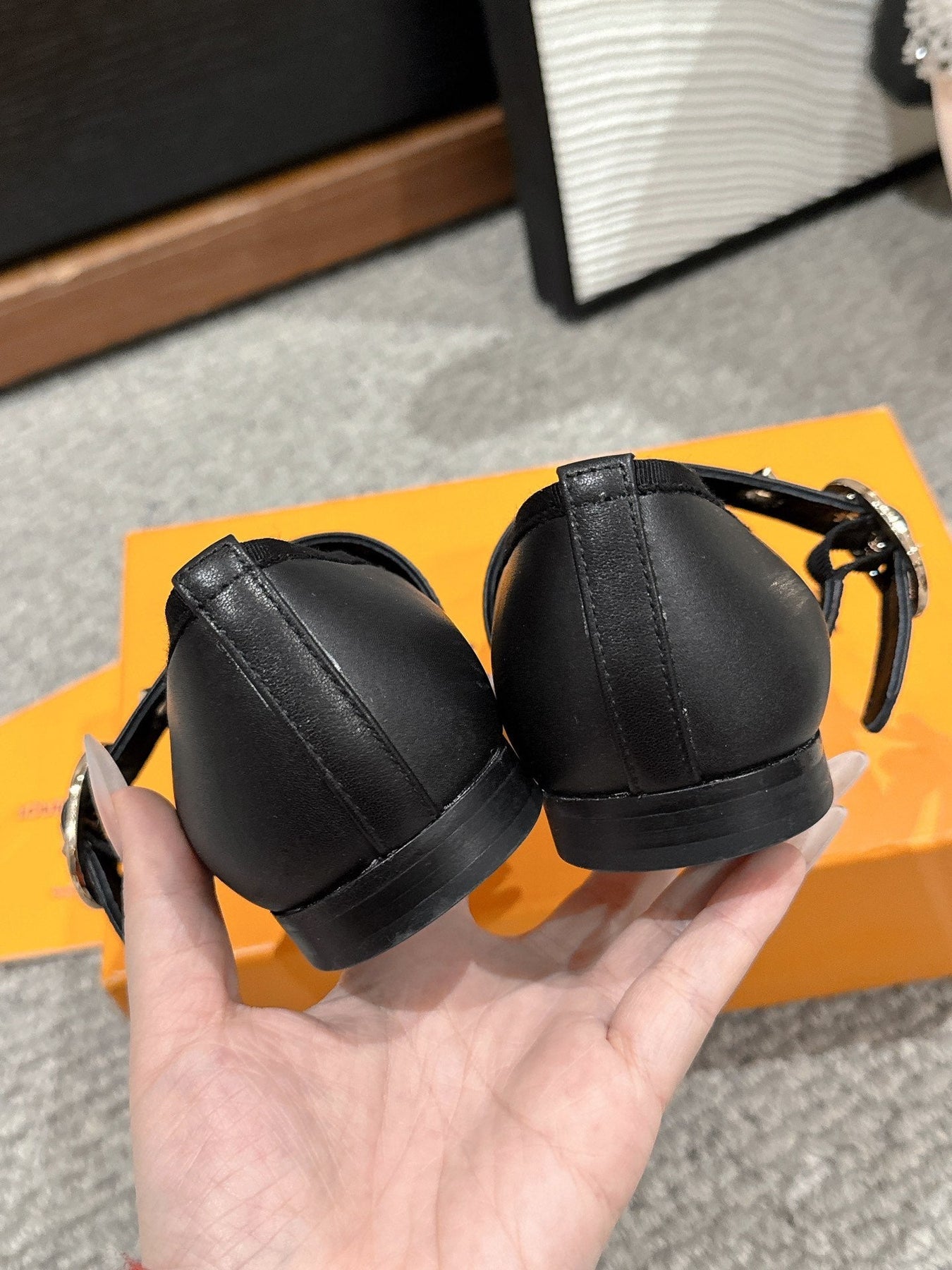 MARY JANE SHOES IN BLACK SHEEPSKIN