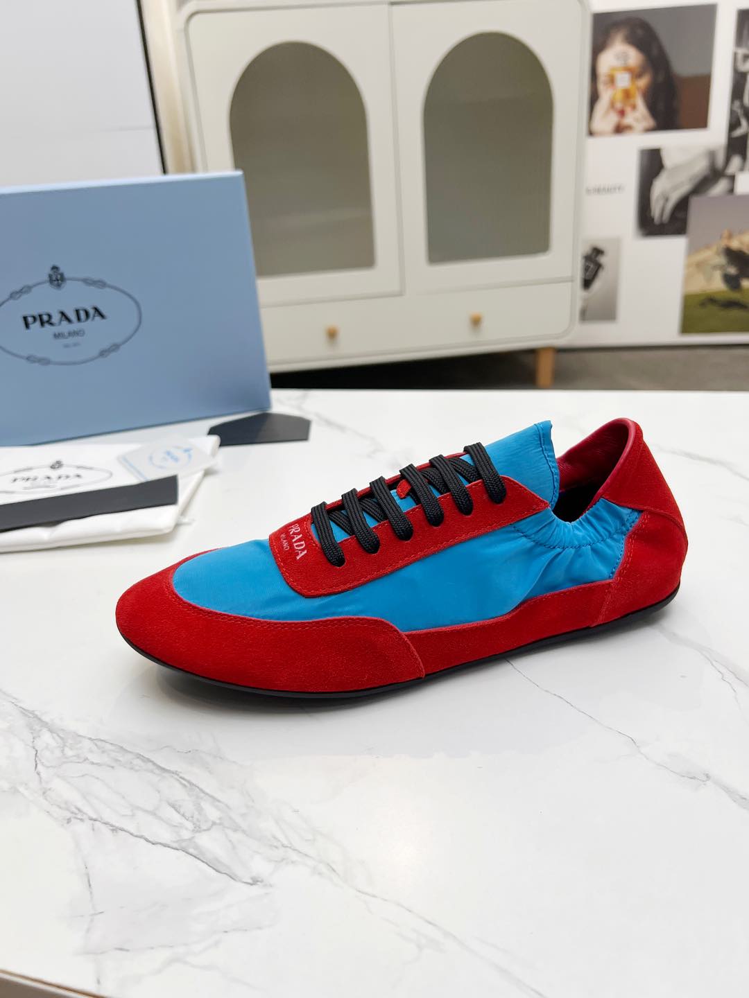 COLLAPSE SNEAKERS IN RED SUEDE AND SKY BLUE NYLON