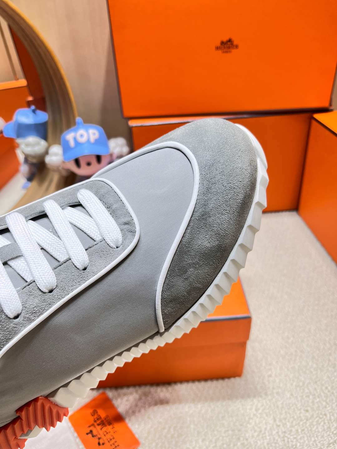 BOUNCING SNEAKER IN SMOKE GRAY SUEDE AND CALFSKIN