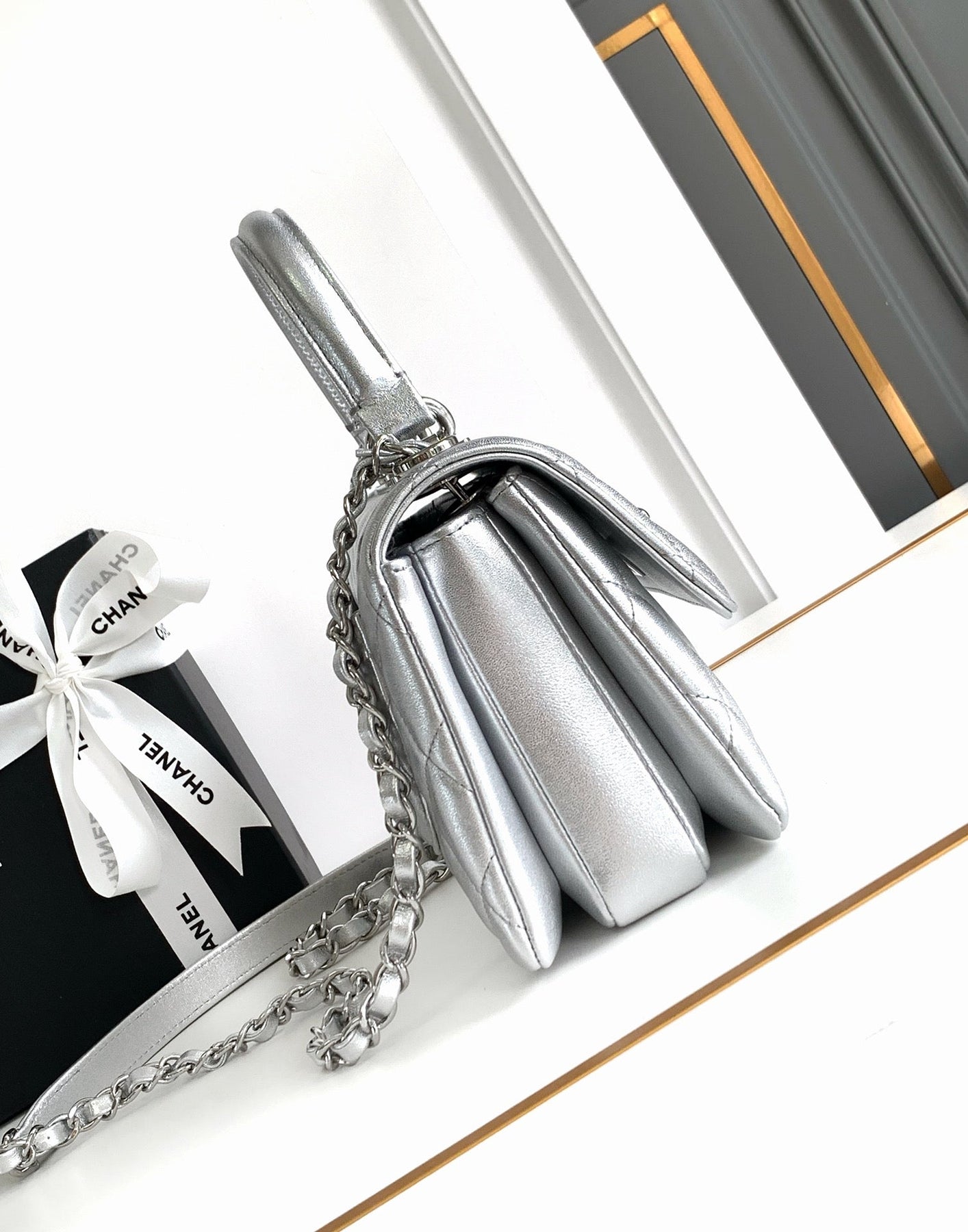 CC MINI 19 FLAP BAG IN SILVER CALFSKIN