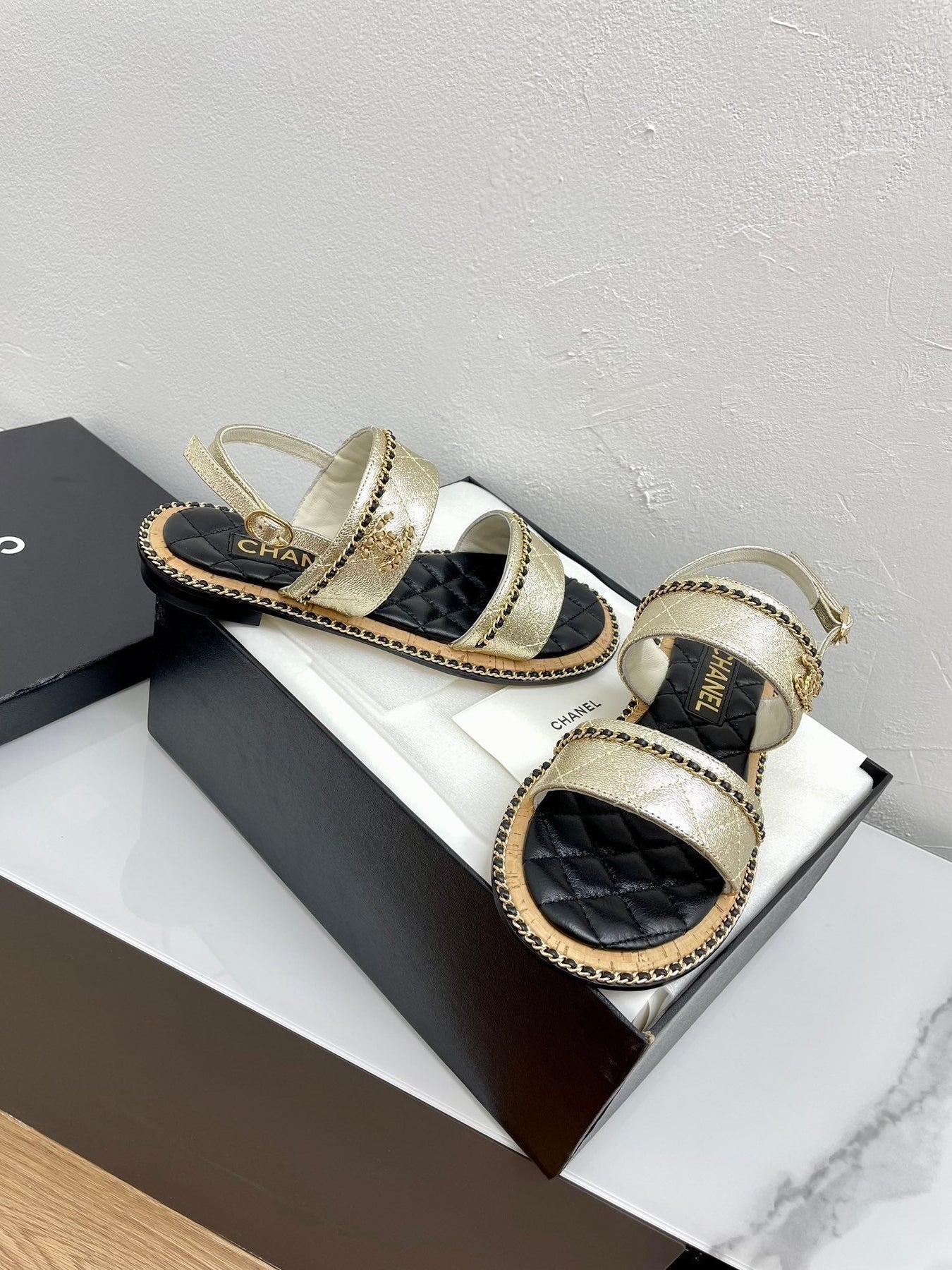 DOUBLE STRAPS SANDALS IN LIGHT GOLD LAMBSKIN