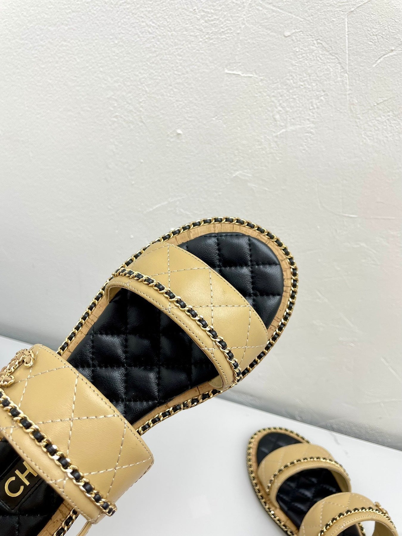 DOUBLE STRAPS SANDALS IN YELLOW CREAM LAMBSKIN