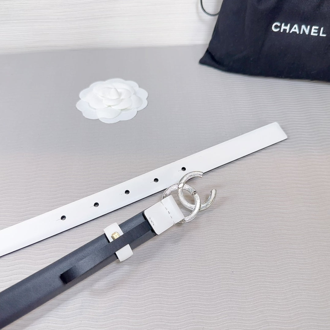 CC BELT 20 MM IN WHITE SMOOTH CALFSKIN SILVER HARDWARE ATTACH RHINSTONE