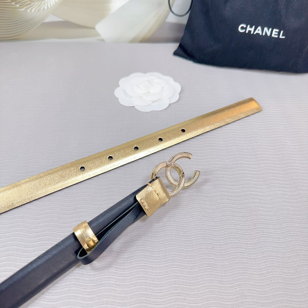 CC BELT 20 MM IN GOLD SMOOTH CALFSKIN GOLD HARDWARE ATTACH RHINSTONE