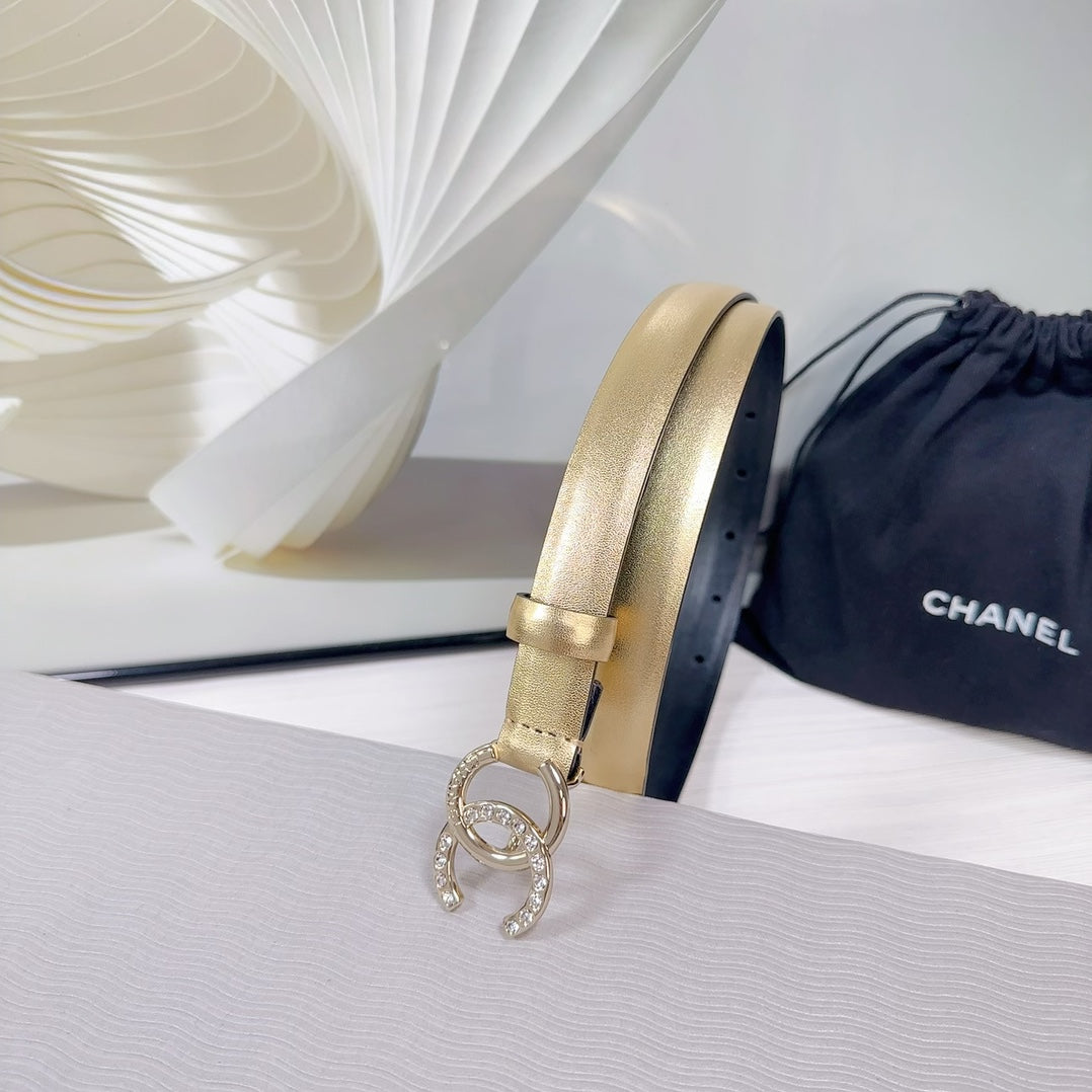 CC BELT 20 MM IN GOLD SMOOTH CALFSKIN GOLD HARDWARE ATTACH RHINSTONE