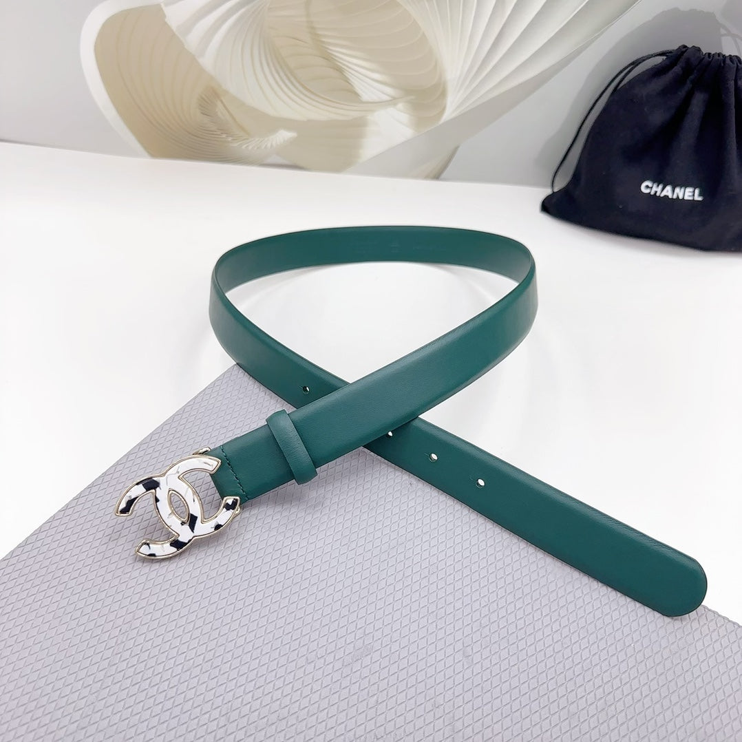 CC 30MM BELT IN COOL GREEN SHINNY CALFSKIN WHITE LOGO