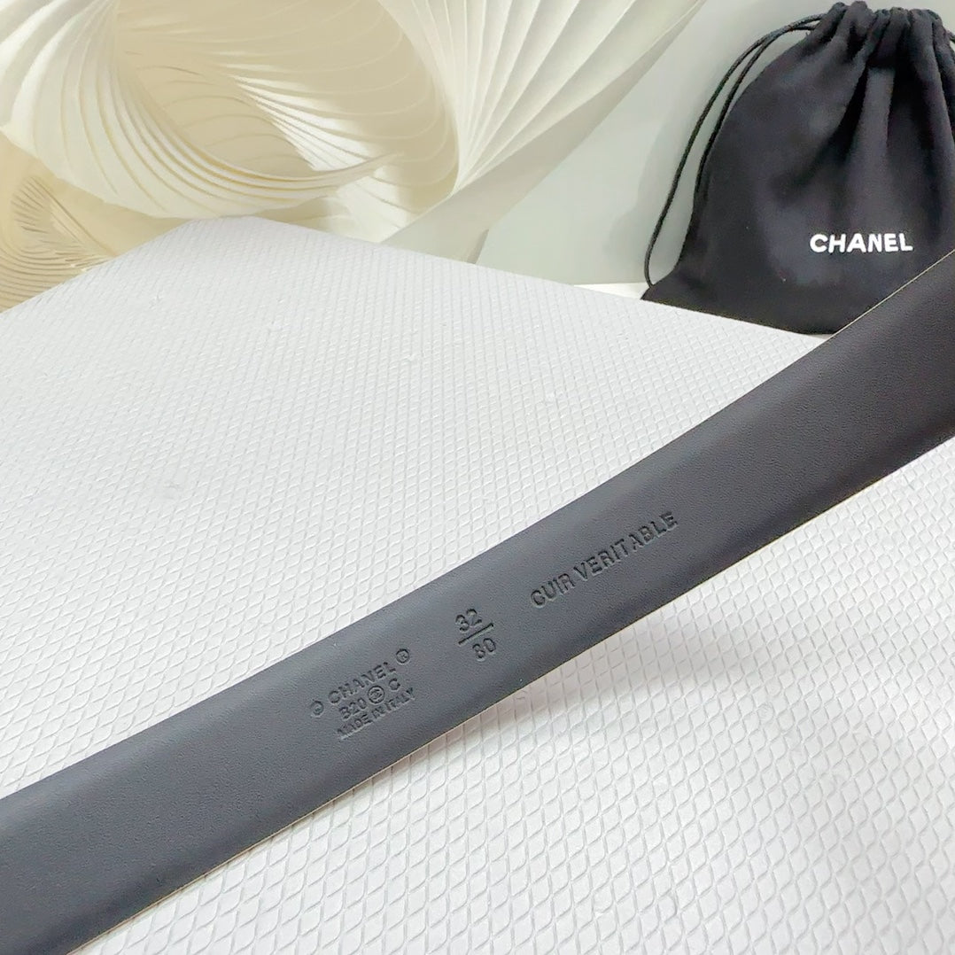 CC 30MM BELT IN BABY PINK SHINNY CALFSKIN WHITE LOGO