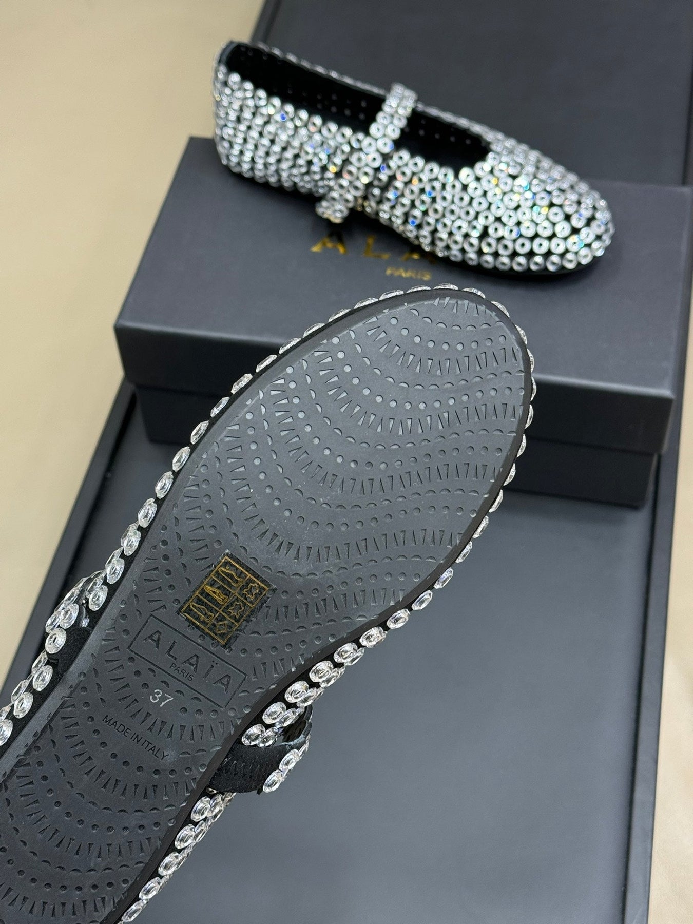 CRYSTAL-EMBELLISHED BALLERINA SHOES WHITE