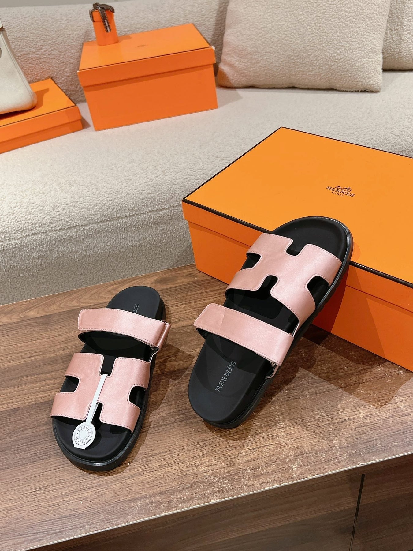CHYPRE SANDAL BLACK MIX PASTEL PINK CALFSKIN