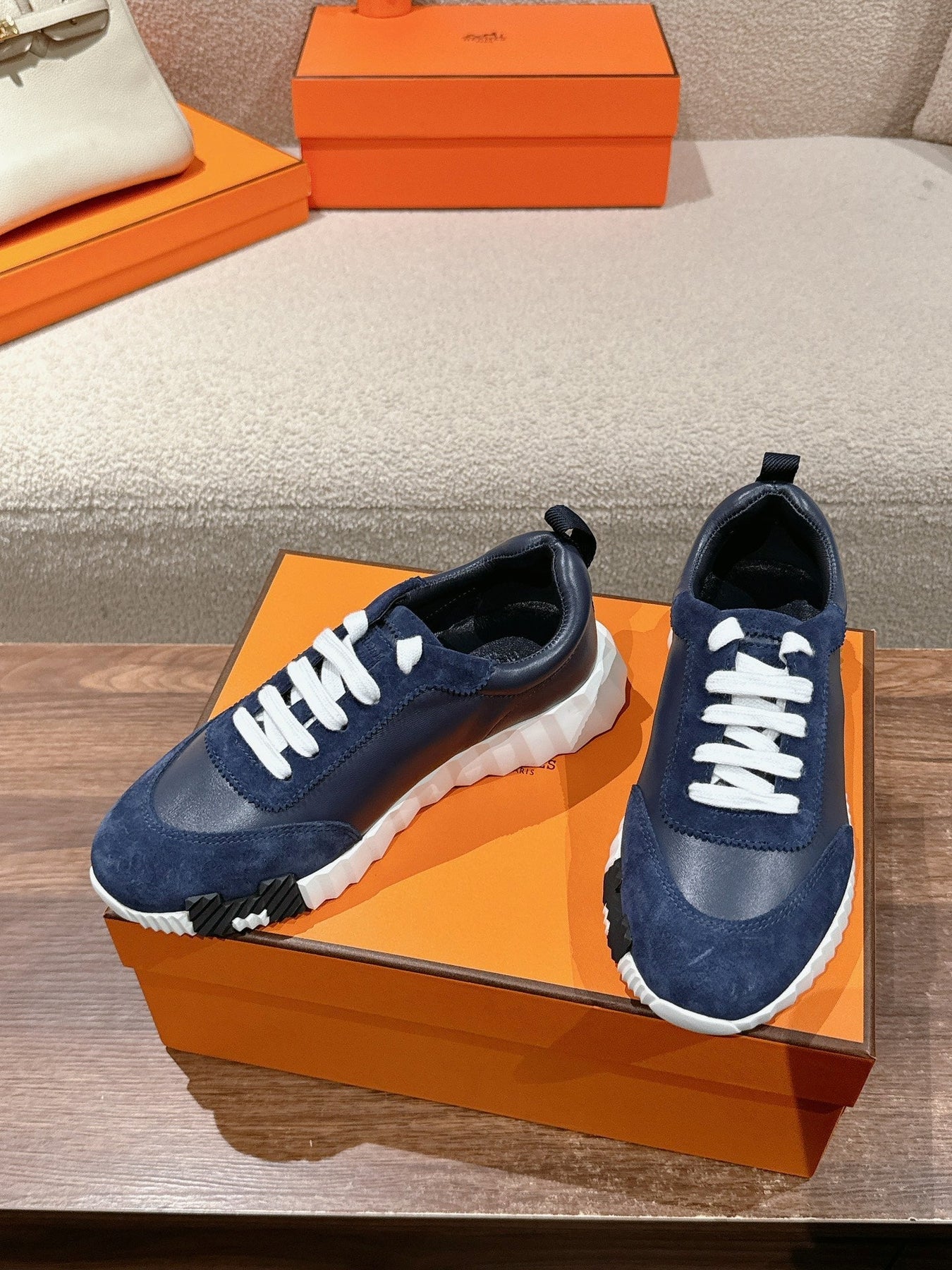 MAINLAND SNEAKER IN NAVY BLUE SUEDE AND CALFSKIN 959296