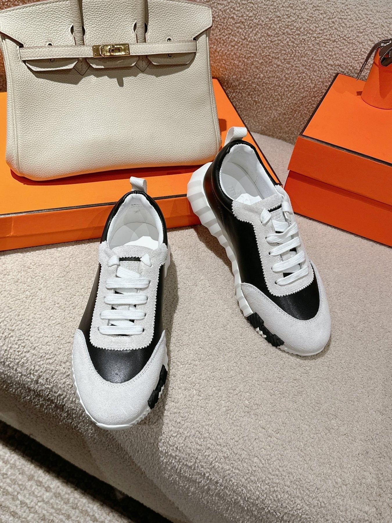 MAINLAND SNEAKER IN PALE GRAY SUEDE AND BLACK CALFSKIN