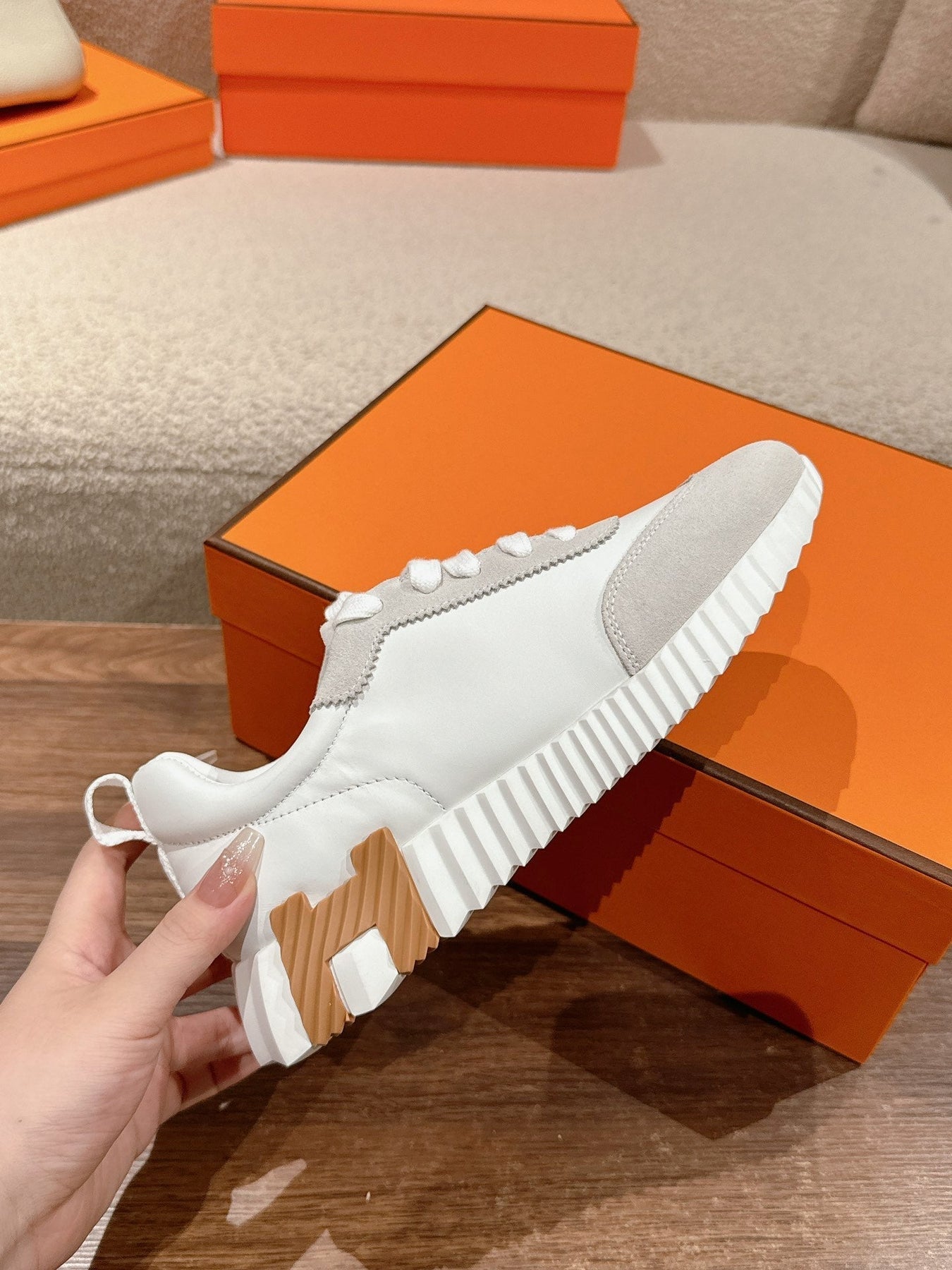 MAINLAND SNEAKER IN PALE GRAY SUEDE AND WHITE CALFSKIN 959308