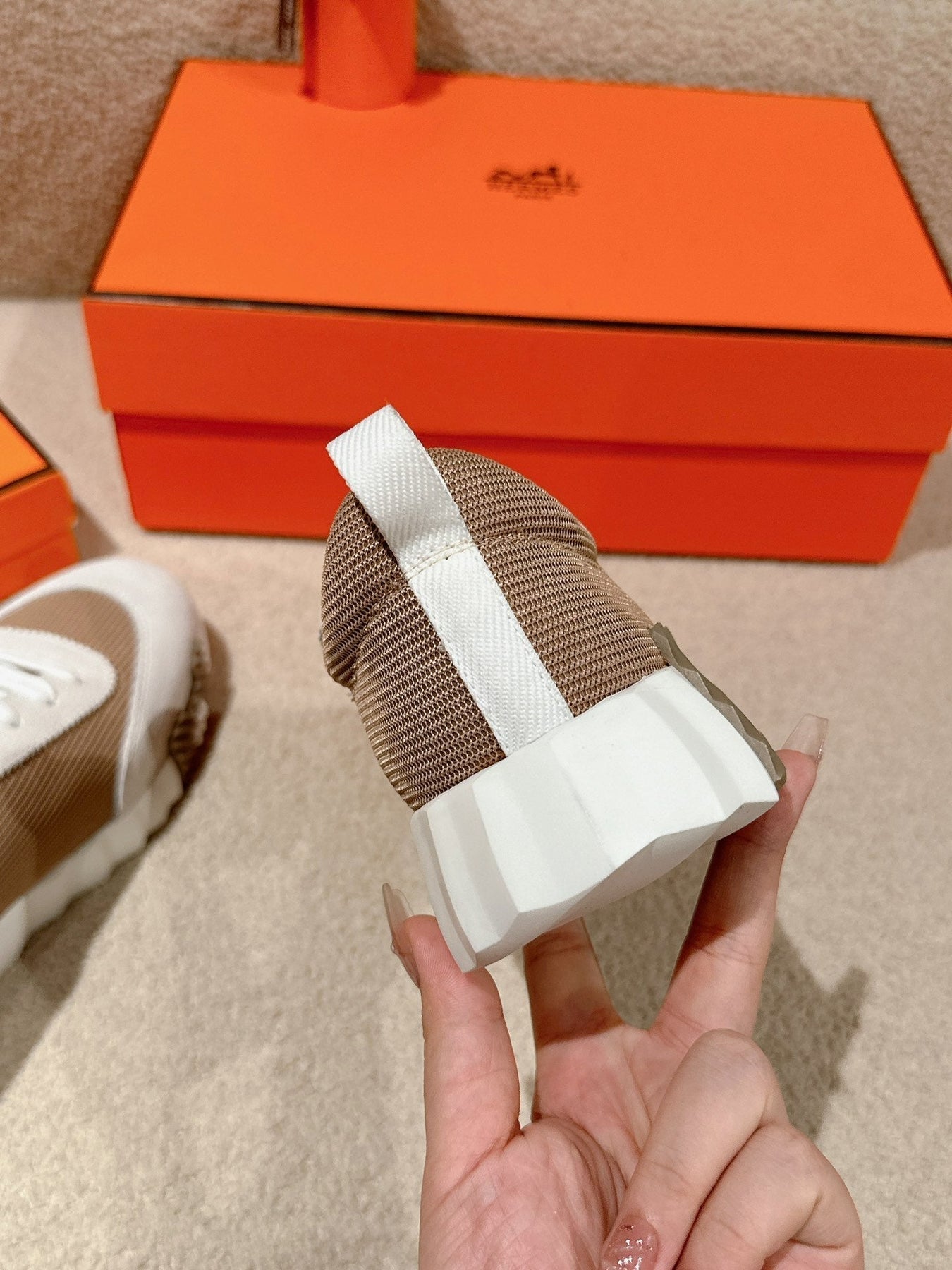 MAINLAND SNEAKER IN PALE GRAY SUEDE AND LIGHT BROWN BREATHABLE MESH FABRIC