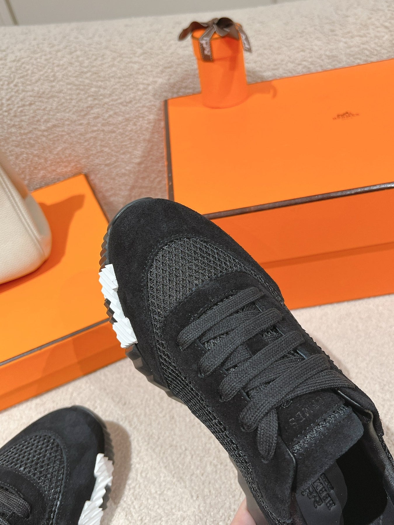 MAINLAND SNEAKER IN BLACK SUEDE AND BREATHABLE MESH FABRIC